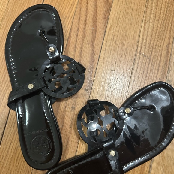 Tory Burch Miller patent sandal size 8 black - Picture 7 of 7